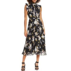 Chelsea28 floral pleat maxi dress